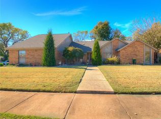 422 Willow Branch Rd, Norman, OK 73072