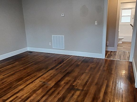 2nd image of 448 4th Street Pl SW #448