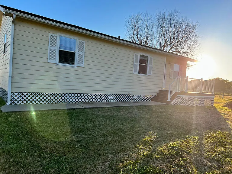 4318 E FM 1462 Rd — Photo 3