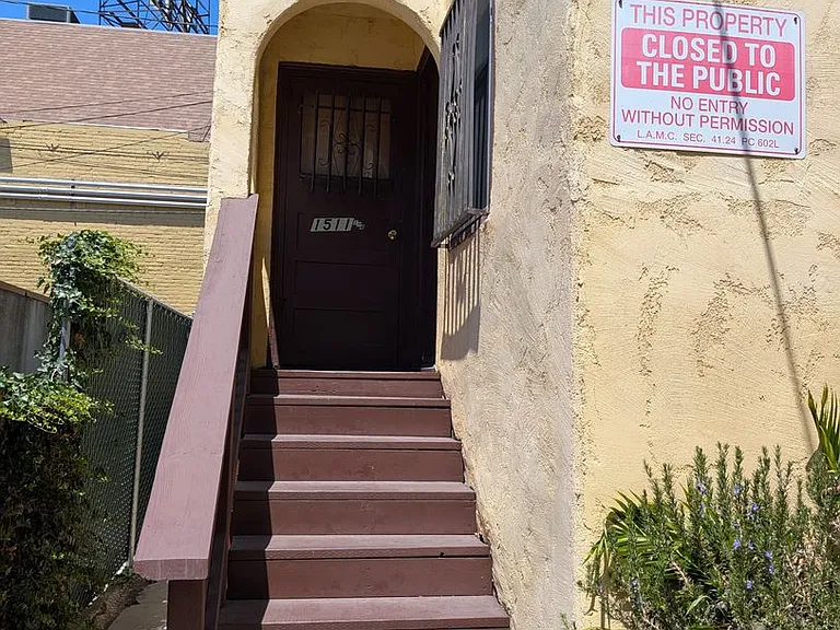1511 1513 1/2 Rosalia Rd — Photo 17