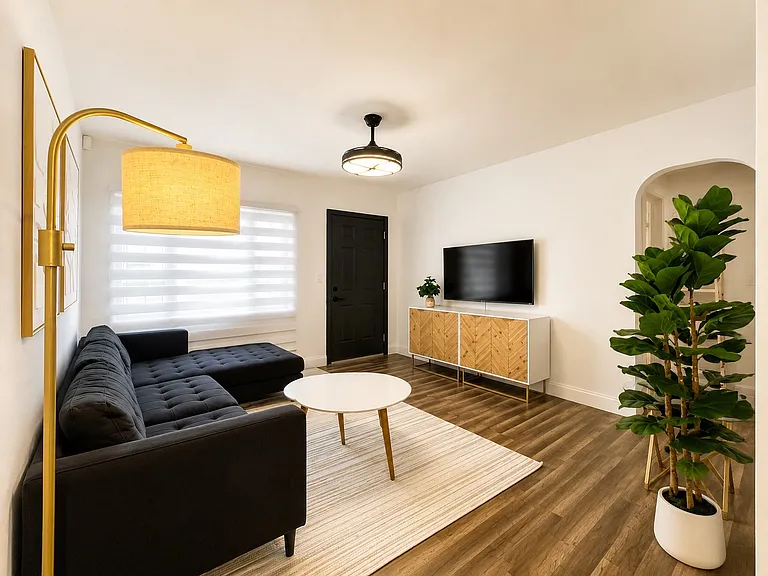 4001 NW 15th Ave #4003 — Photo 3