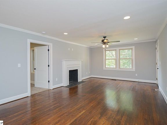 5th image of 23 Circle Dr