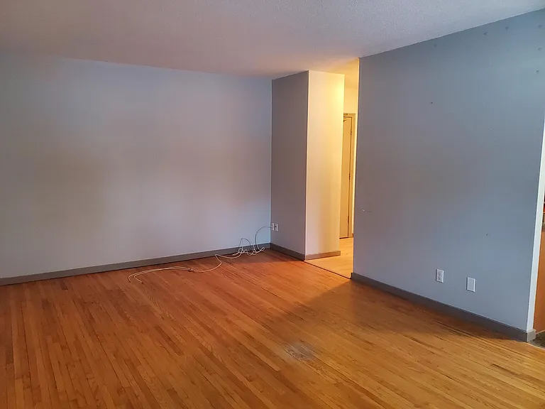 900 Norwich Ave #203 — Photo 5