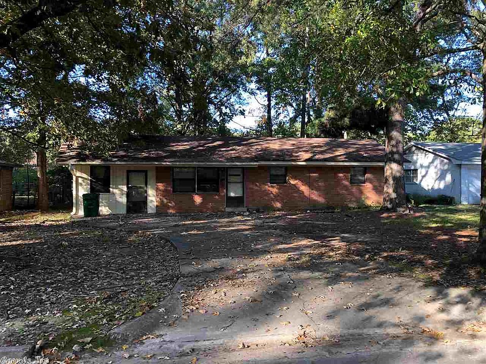 1st image of 2301 W 38th Ave