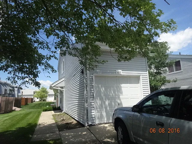1898 Basswood Ln photo 1