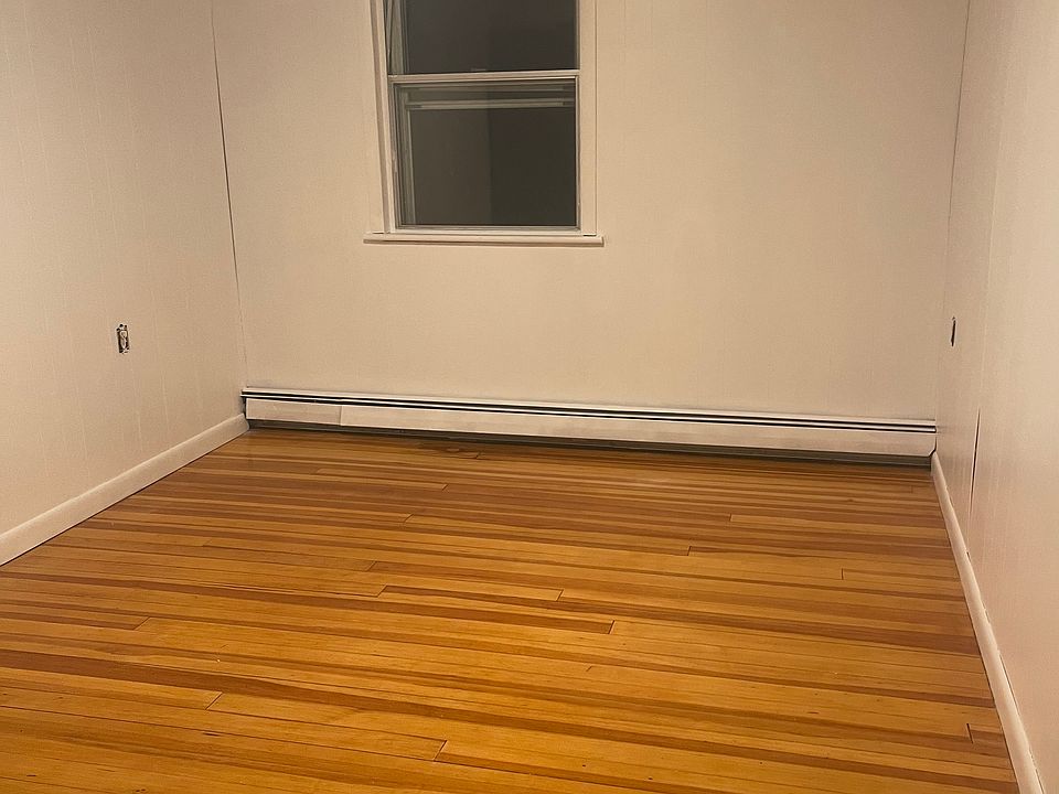 1st image of 181 Glenbridge Ave Floor 1