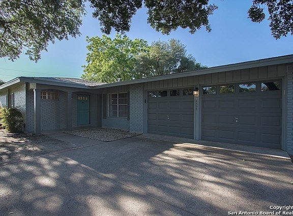 3rd image of 4434 Monaco Dr