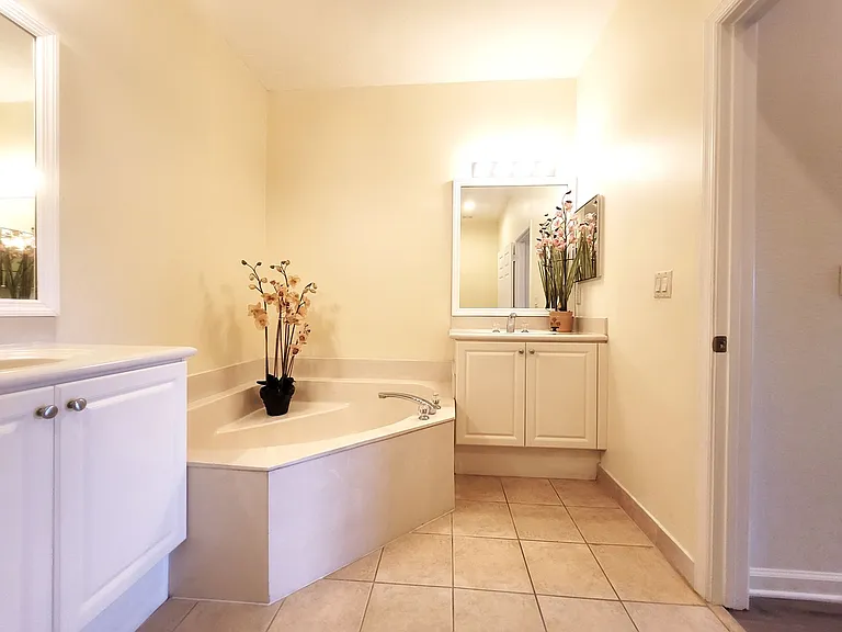 2582 Langrove Ln SW — Photo 10