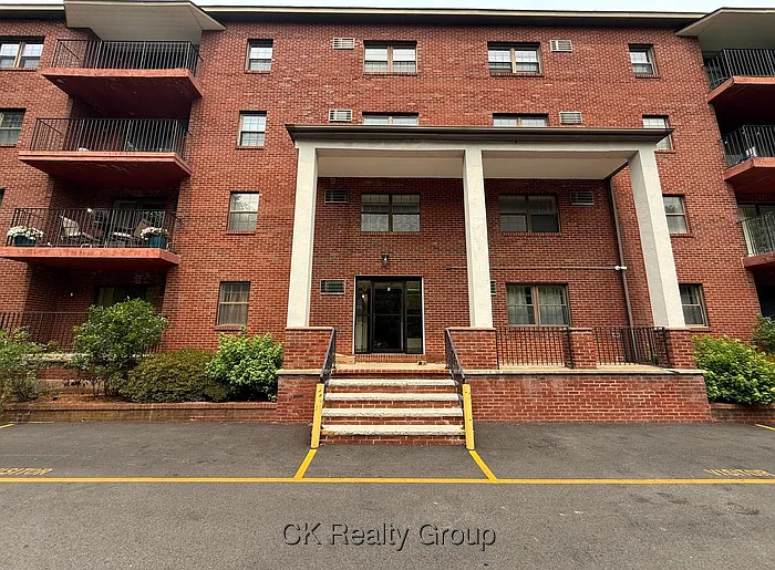 16 Winter St #33C