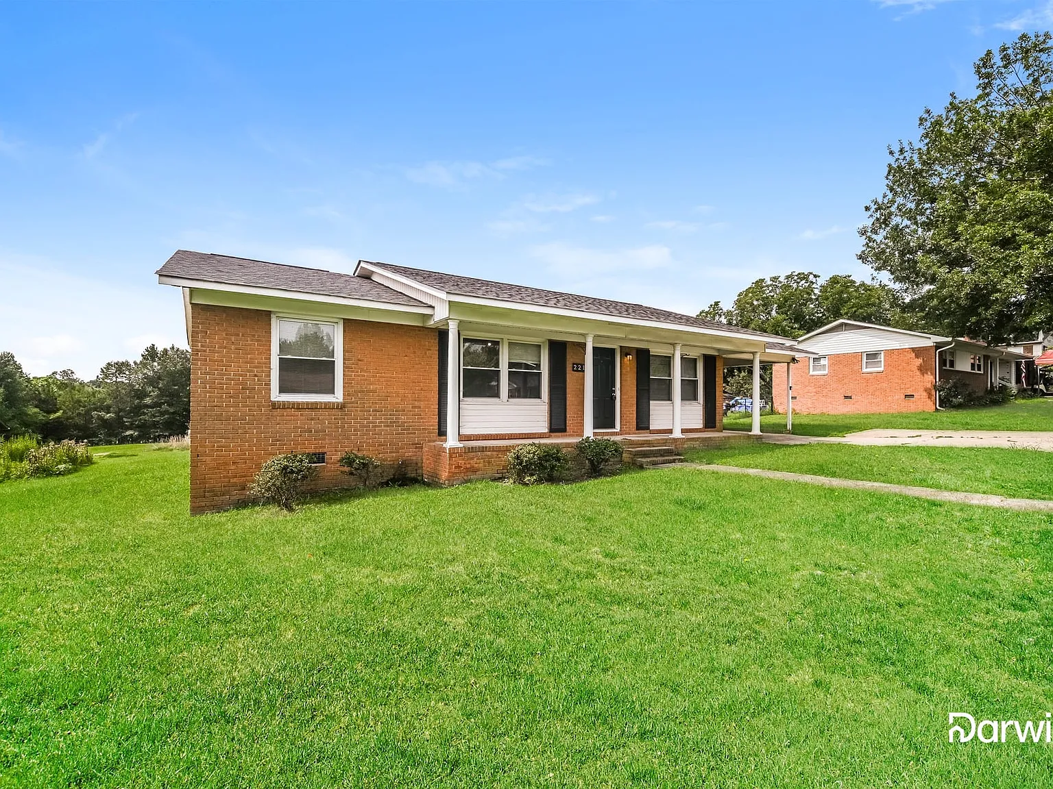 3 bed, 1.5 bath, 1118 sqft, $1,580 — Photo 2