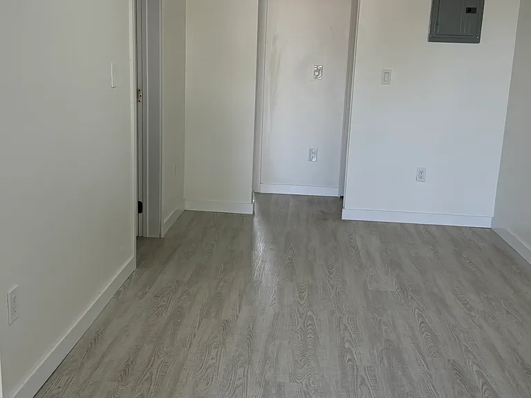954 NW 34th Ave #4 — Photo 1