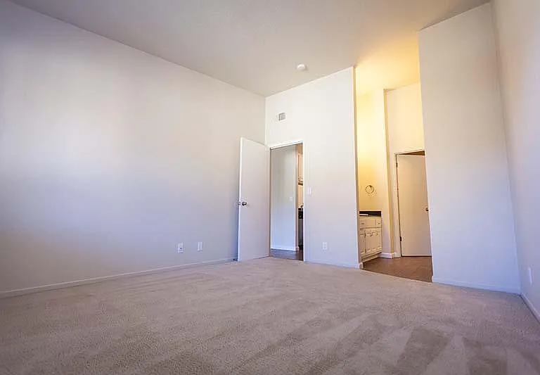 Laurel Grove — Photo 15