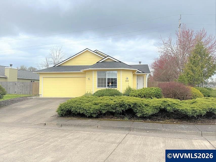 1st image of 1008 NE Diane Pl