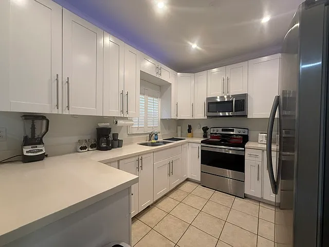 2415 NE 42nd Ave — Photo 44