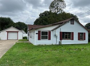 742 Grove St, Conneaut, OH 44030