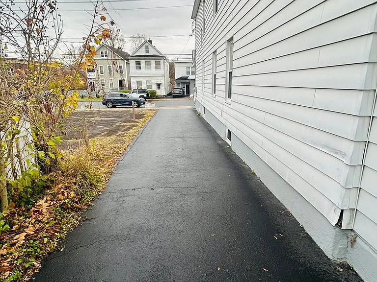 219 W Main St — Photo 18