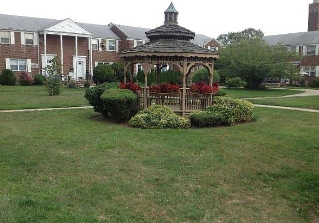 1st image of 7205 Little Neck Pkwy