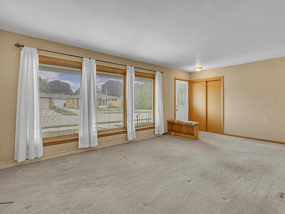 4th image of 903 N 27th STREET