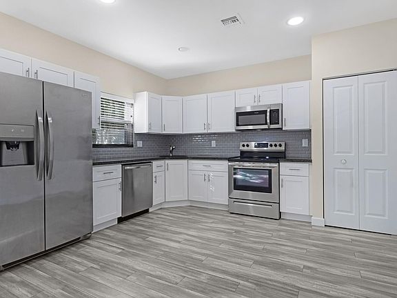 4th image of 1033 NW 2nd Avenue #1033