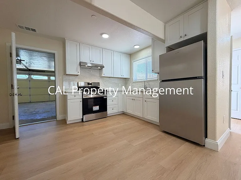 245A Maple St — Photo 1