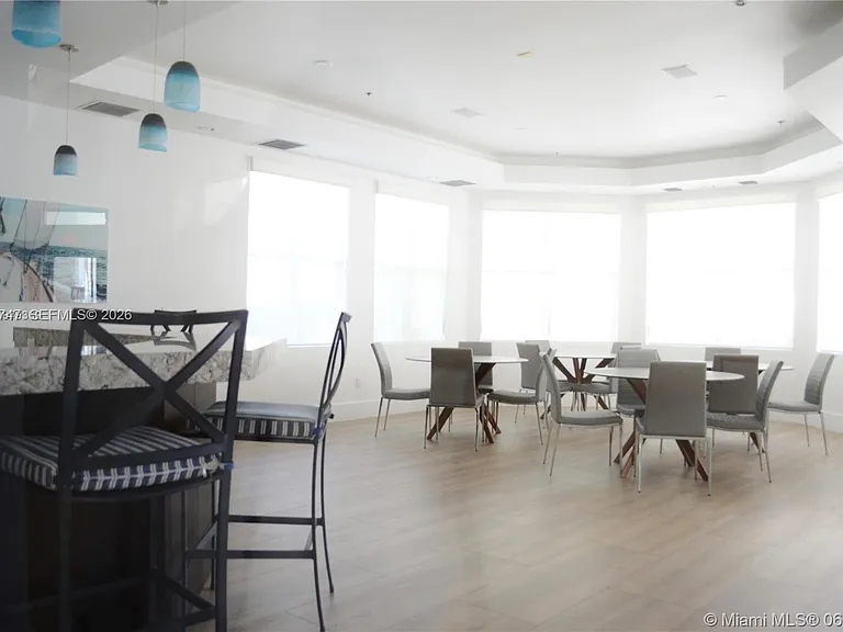 3125 NE 184th St #1305 — Photo 28