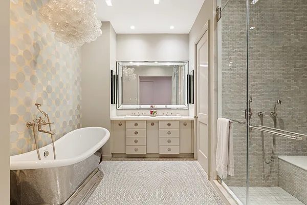 Sold by Brown Harris Stevens | media 25