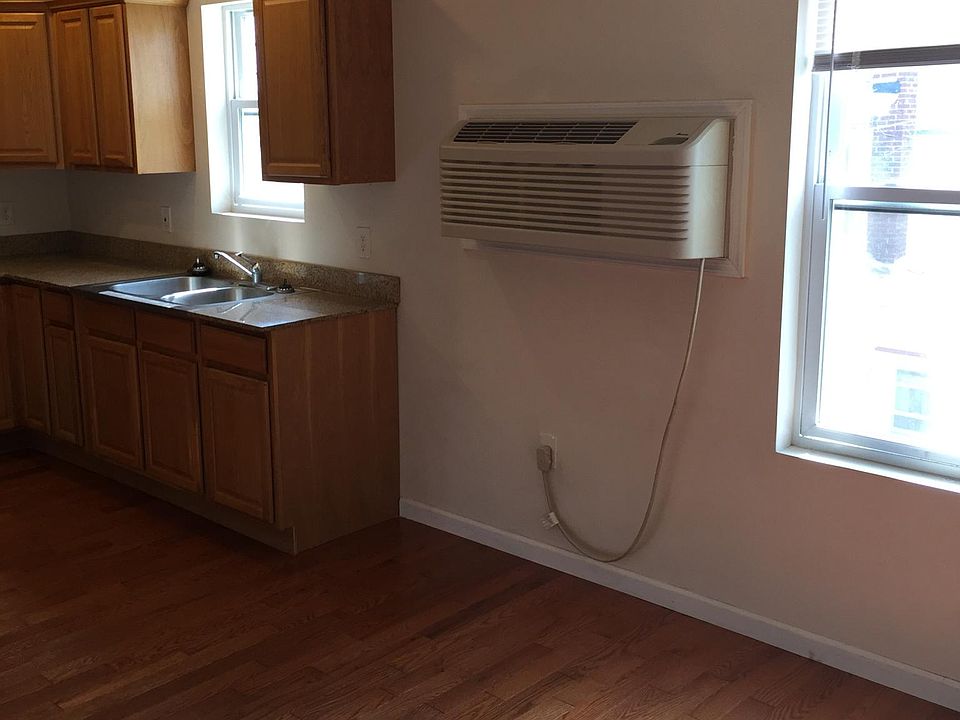 2nd image of 34 W Main St APT E