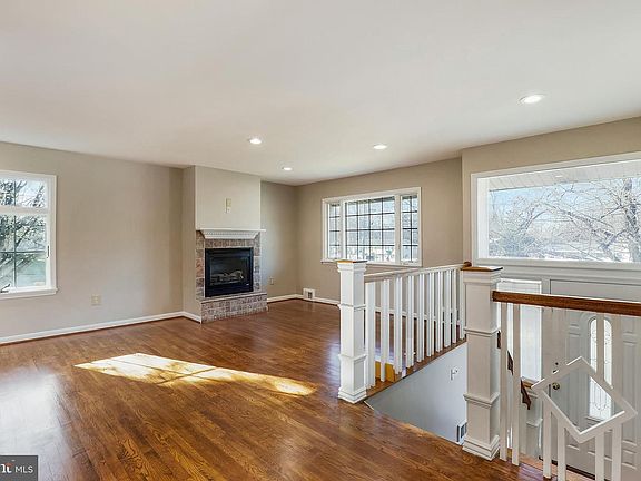 5th image of 4801 Kemper St