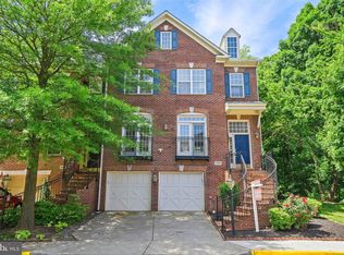 2443 Cypress Green Ln, Herndon, VA 20171