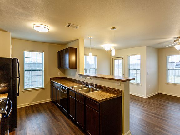 4th image of 199 Albright Farms Dr #23604