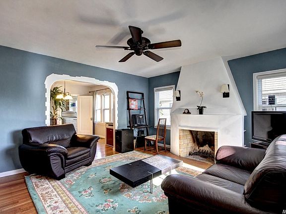 3rd image of 2033 Vallejo Way