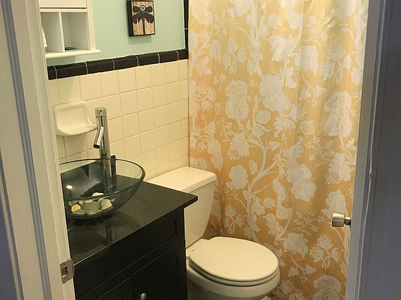 3rd image of 3911 Walker Ave
