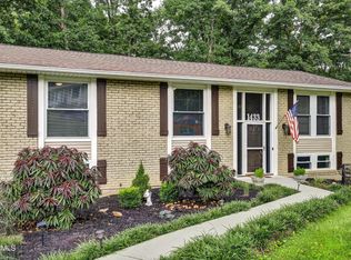 1433 W Woodshire Dr, Knoxville, TN 37922