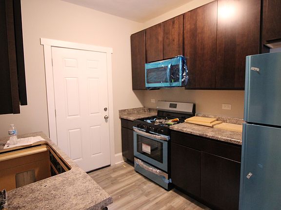 5th image of 4407 N La Crosse Ave APT 1