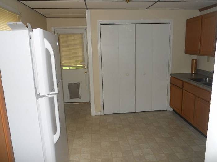 2nd image of 1437 3rd St