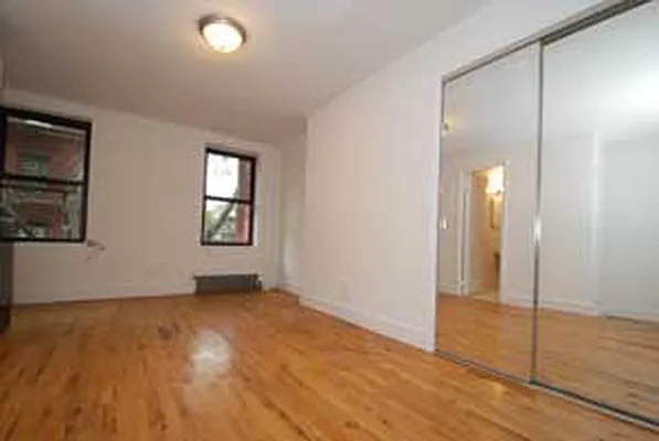 Rented by Buchbinder & Warren | media 12