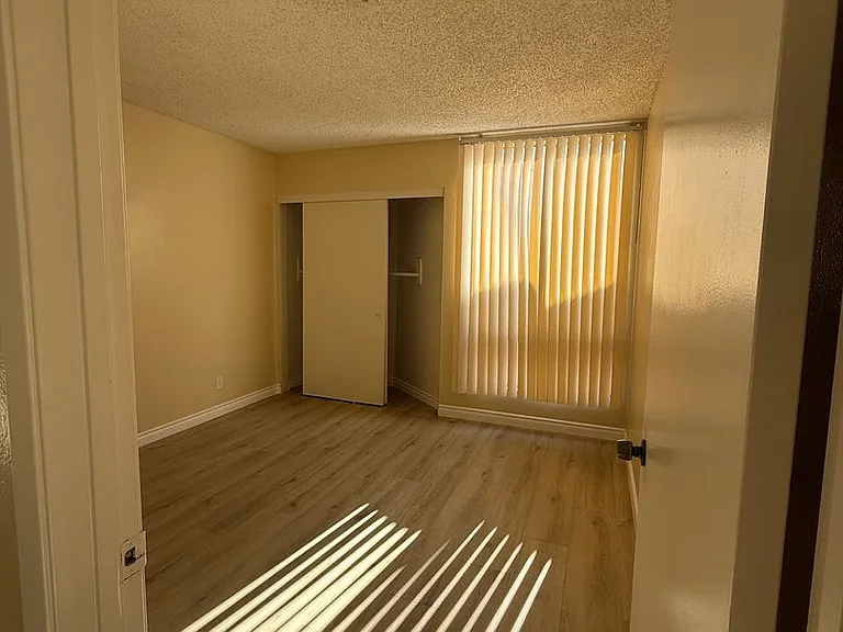 807Bunk — Photo 8