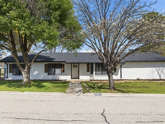 2nd image of 102 James Blvd