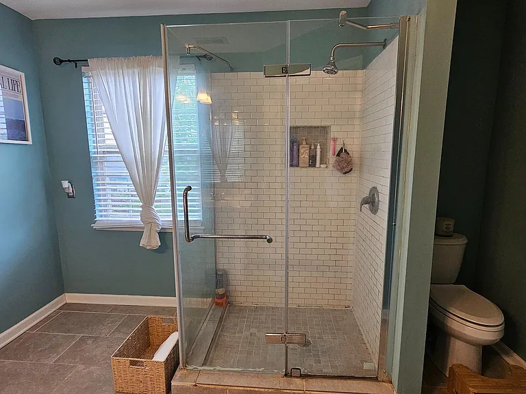 213 Windsor Ct — Photo 6