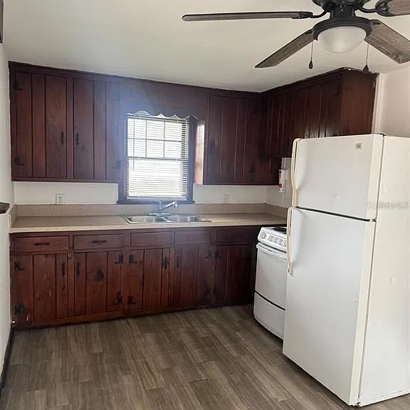 311 NE Sanchez Ave — Photo 3