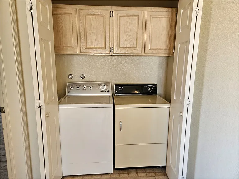 2022 Merrill Ln #5A — Photo 20