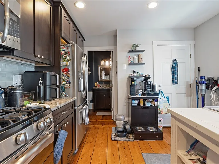 33 Mystic St #3 — Photo 6
