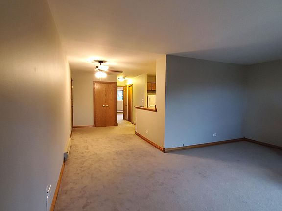 2nd image of 1033 Spruce St APT 3B