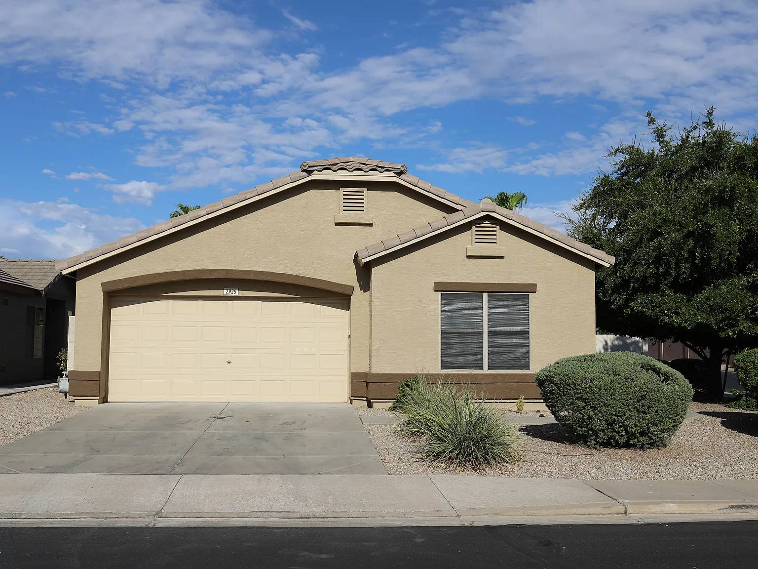 2 bed, 2.0 bath, 1109 sqft, $1,995 — Photo 1