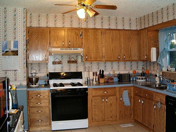 3rd image of 108 Andrea Dr