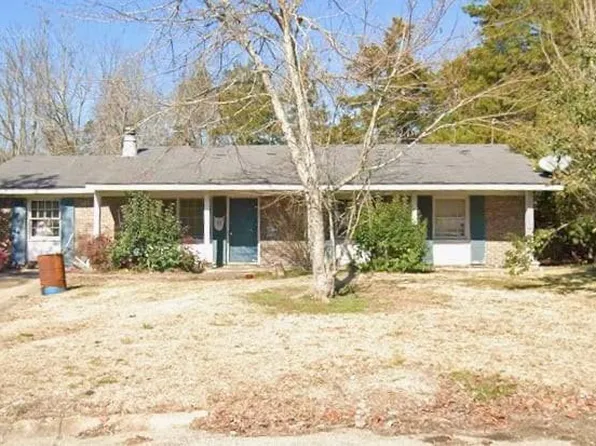411 Stiles Rd, Selma, AL 36701