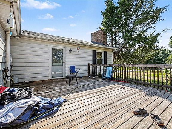 3rd image of 305 Walkertown Guthrie Rd