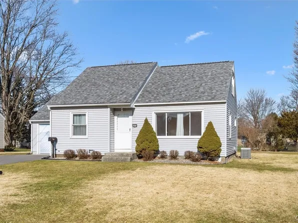 111 Lawdon St, North Syracuse, NY 13212