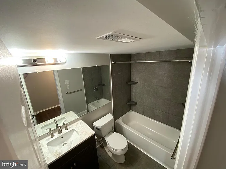 1155 York Rd — Photo 11