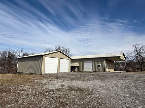 5th image of 1310 McLeod Ln